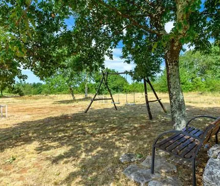 Leona Holiday home Sveti Petar u Sumi